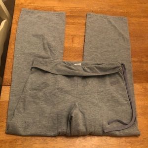Soffe pants with drawstring waist gaucho Capri M